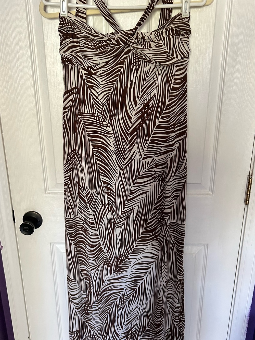 L BCBGMaxazria brown white tropical leaf maxi dress